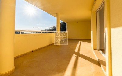Amplio y bonito apartamento en Altea Hills.